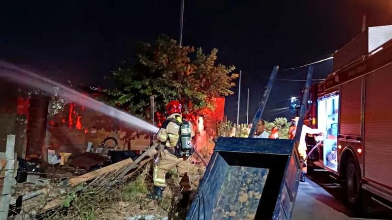 Homem é preso após incendiar casa da ex-companheira em Bocaiuva