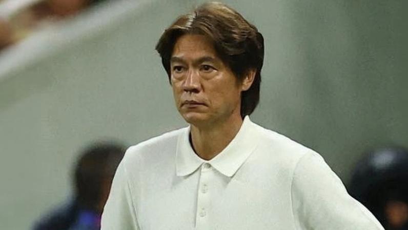 Hong Myung-Bo, técnico da Coreia, durante partida contra o México na Copa do Mundo