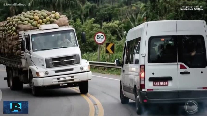 16 pessoas de uma mesma família morrem em colisão entre caminhão e van na BA