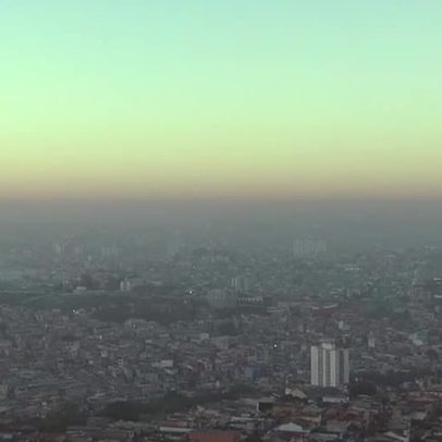 Enchentes, poluição e calor lideram preocupações em 10 capitais, aponta estudo