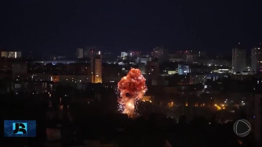 Ucrânia reage a ataque russo com ofensiva de drones nas regiões de Donetsk e São Petersburgo