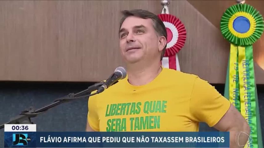 Flávio Bolsonaro oficializa pré-candidatura à presidência da República