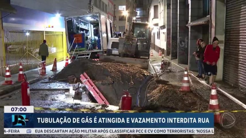 Vazamento de gás interdita rua no centro de São Paulo