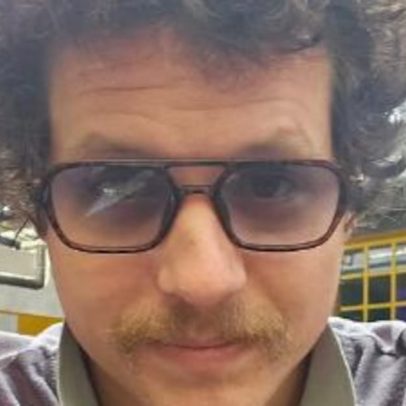Chico Chico homenageia mãe adotiva em certidão de nascimento