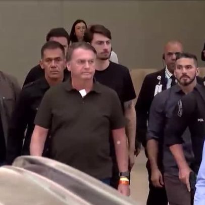 Moraes dá 24 horas para defesa de Bolsonaro explicar origem da arma apreendida
