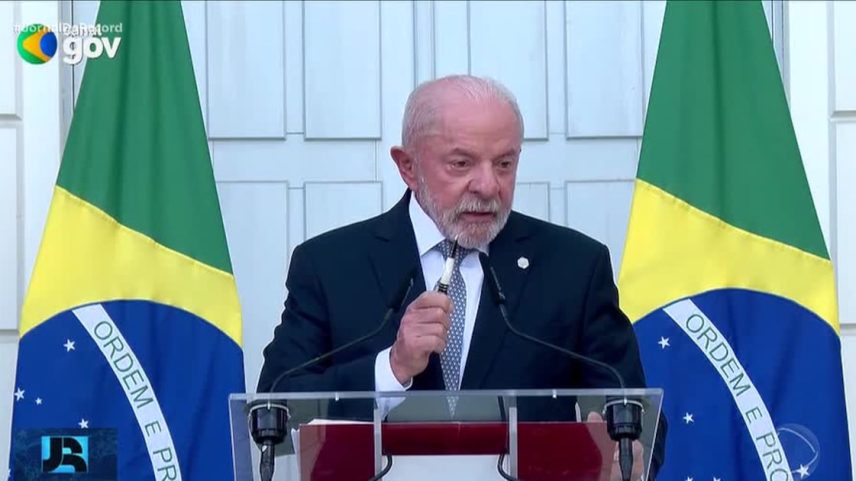 Lula reage às declarações de Trump e diz que EUA não devem interferir nas eleições brasileiras