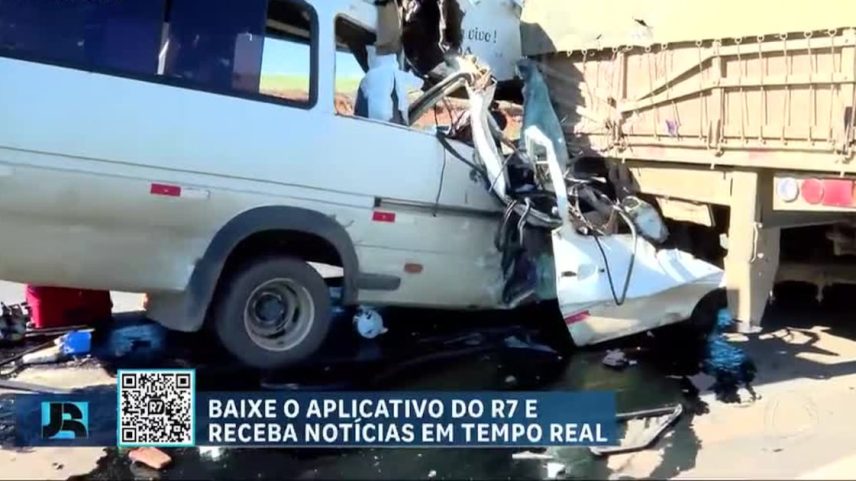 Acidentes com vans matam 30 pessoas em duas semanas e acendem alerta sobre segurança