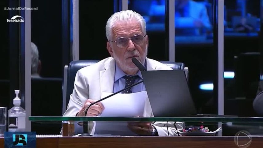 Entrevista de Jaques Wagner aumenta pressão por mudança na liderança do governo no Senado