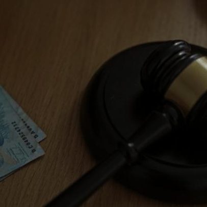 Juiz anula execução de contratos abusivos em ação revisional