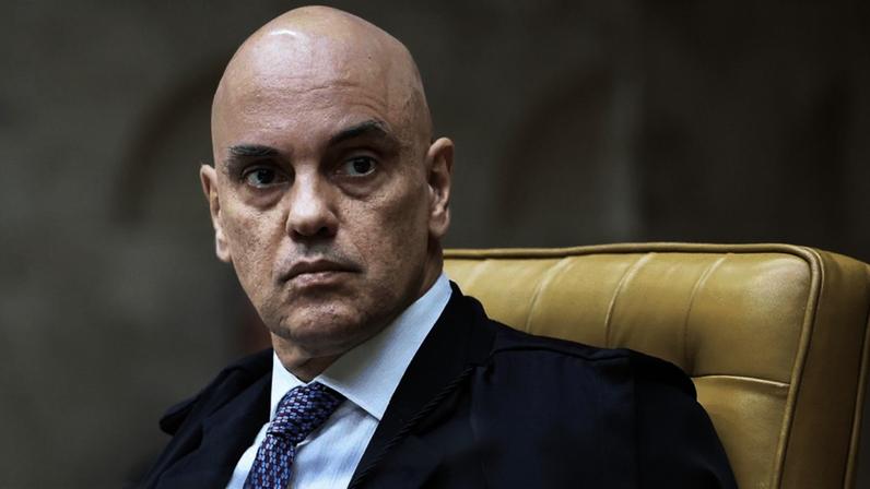 Vista de Moraes adia julgamento sobre abater da pena período de recolhimento noturno.
