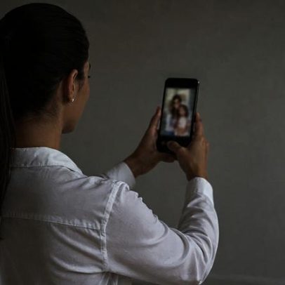 Babá que divulgou fotos de criança sem autorização pagará danos morais