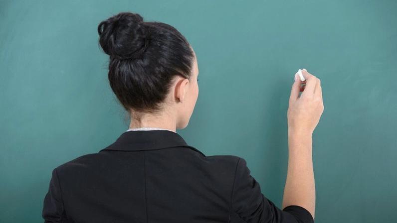 Município pagava a professora salário abaixo do piso nacional.