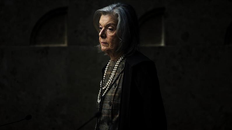 A liminar foi proferida pela ministra Cármen Lúcia.