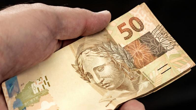 STJ decidiu que espólio e herdeiros podem pedir a restituição de IR pago indevidamente por aposentada com doença grave.