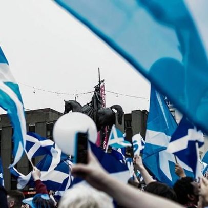 Escócia busca aval do Reino Unido para votar independência