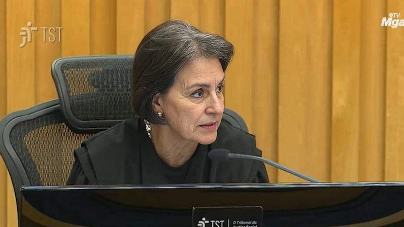 Empresa indenizará mãe demitida após dar laudo de autismo do filho - Migalhas
