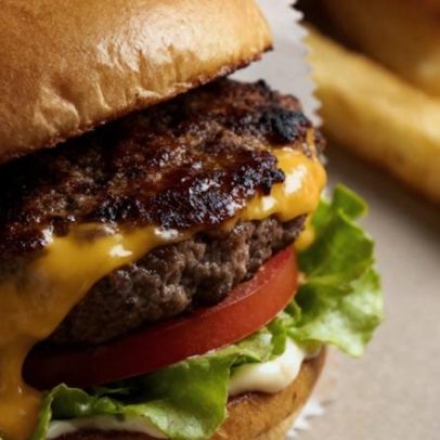 Trabalhador receberá indenização por receber apenas fast-food como alimentação