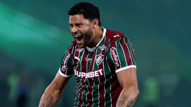 Hulk é apresentado para a torcida do Fluminense no Maracanã — Foto: Reuters