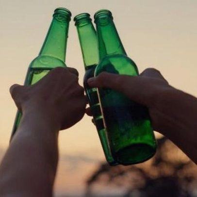 Tailândia amplia horário de venda de bebidas alcoólicas das 11h até meia-noite