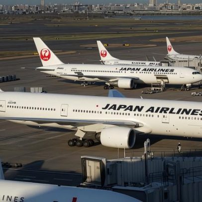 CEO da Japan Airlines reduz salário após escândalo de bebidas com a tripulação