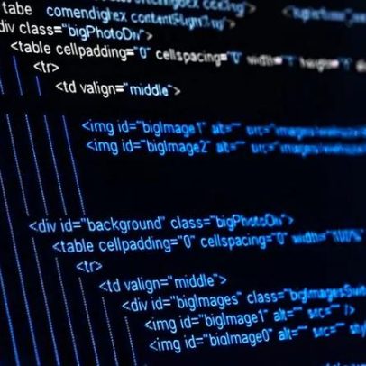 Assistentes de IA falsos roubam credenciais e dados de programadores