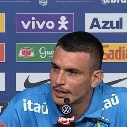 Ibáñez brinca com mistério da seleção e se prepara para atacar a lateral