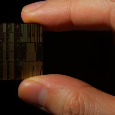 IBM lança tecnologia inédita com menos de 1 nm para chips