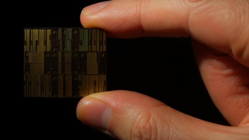 IBM lança tecnologia inédita inferior a 1 nanômetro para chips