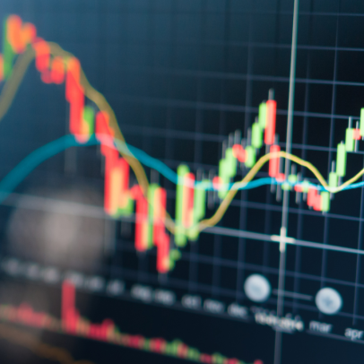 Ibovespa cai com pressão de blue chips; dólar fica em R$ 5,20