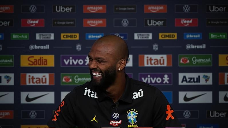Igor Thiago entrevista coletiva Seleção — Foto: Reprodução/CBF TV