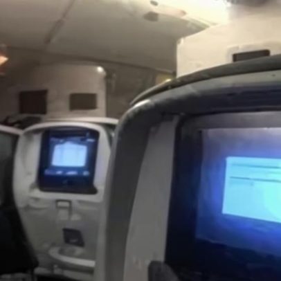 Avião retorna ao aeroporto após Bluetooth nomeado de 'Bomba'