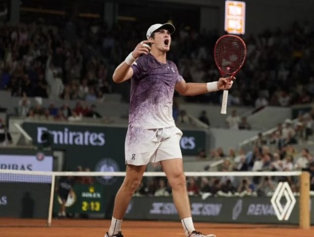 João Fonseca vence Ruud e vai às quartas de Roland Garros