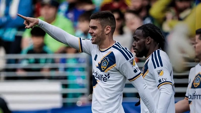 Gabriel Pec no LA Galaxy (Foto: Divulgação LA Galaxy)