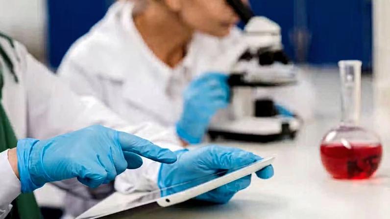O projeto de produção de insumos essenciais para pesquisas científicas e diagnósticos de saúde envolveu cientistas de diferentes países