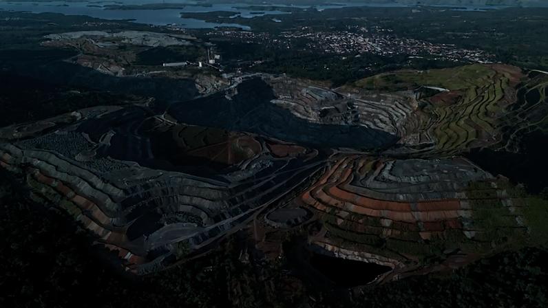 Extração, em Minaçu (GO), de elementos essenciais à fabricação de ímãs permanentes, usados em veículos elétricos