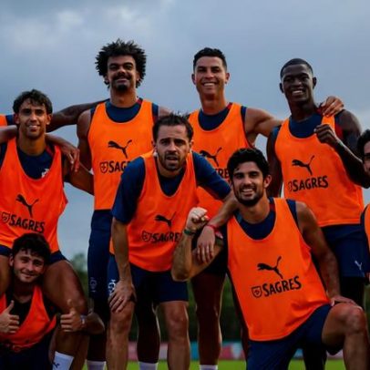 Cristiano Ronaldo posta foto com recado Sempre unidos em meio a polêmicas