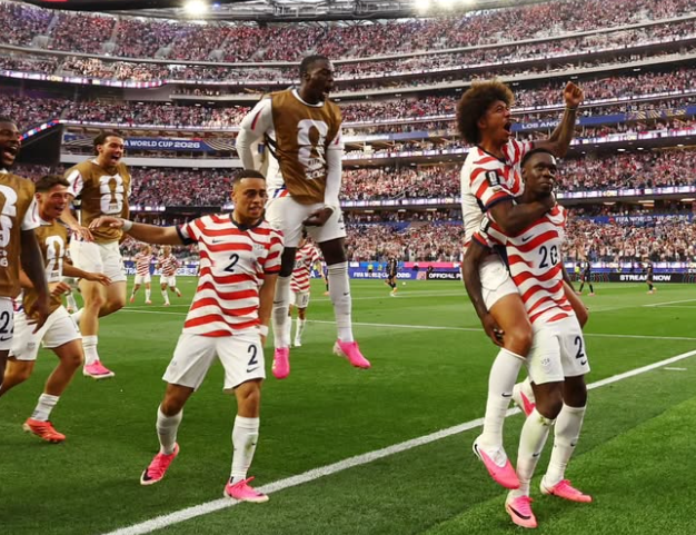 Estados Unidos estreia com goleada sobre o Paraguai e empolga torcida na Copa