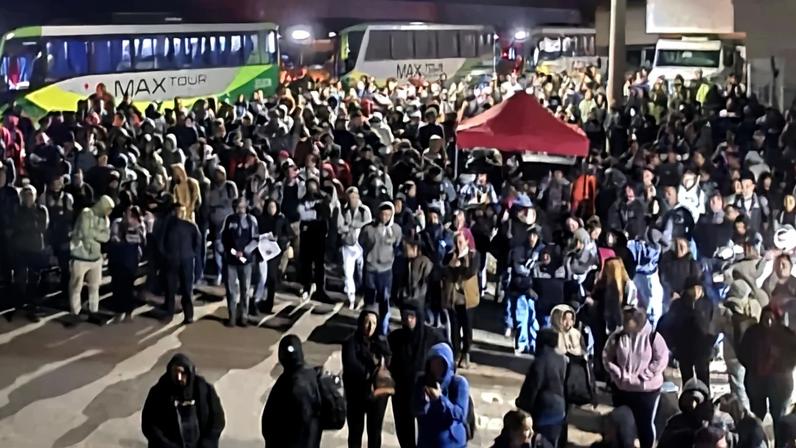 Funcionários acusam gerente chinês de agressão e param fábrica em MG