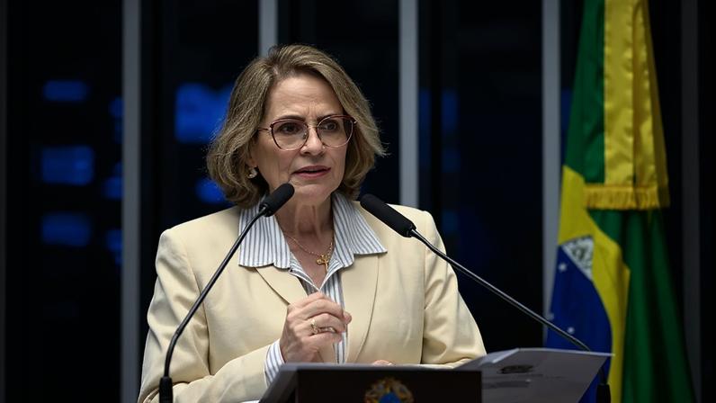Senadora pede que secretário de Economia seja convidado para detalhar números e projeções. (Foto: Carlos Moura/Agência Senado)
