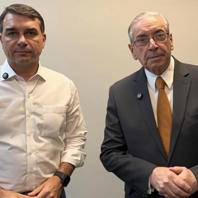 Flávio Bolsonaro encontra Eduardo Cunha em Belo Horizonte