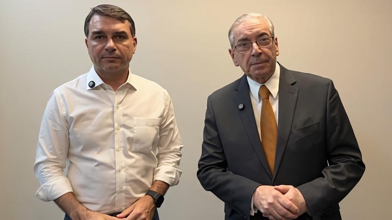 O Senador Flávio Bolsonaro e o ex-presidente da Câmara dos Deputados Eduardo Cunha