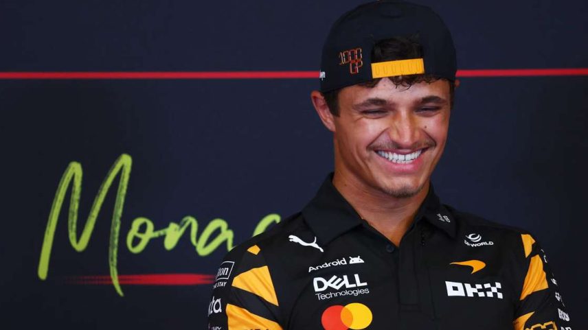 Lando Norris comemorando sua marca histórica na McLaren