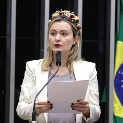 Júlia Zanatta se dispõe a ser vice e diz deixar Flávio à vontade