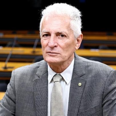 Deputado do PT defende que Jaques Wagner deixe liderança do governo
