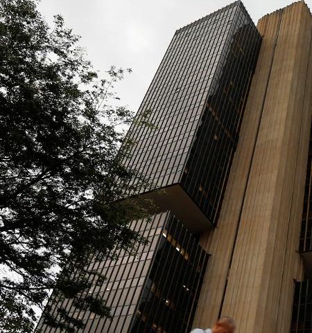 Banco Central passou a ter mais tempo para reduzir a inflação para a meta perseguida porque o chamado horizonte relevante da política monetária passou do 4º trimeste de 2027 para o 1º trimestre de 2028