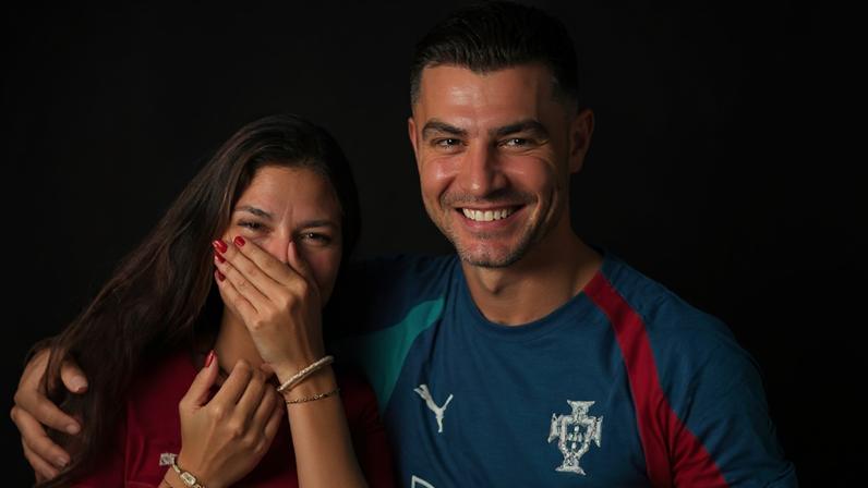 Influenciadora belga Céline Dept se emociona ao conhecer Cristiano Ronaldo