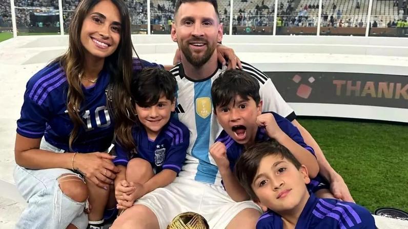 Antonela Roccuzzo, Messi e os filhos