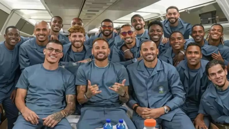 Seleção Brasileira posa reunida em avião | Acomodações do hotel