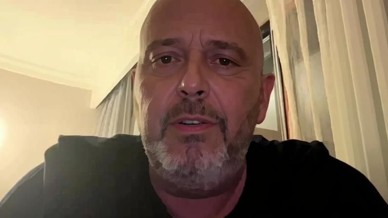 Alex Escobar, jornalista e apreentador
