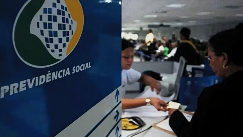 Desde o dia 19 de maio de 2026 estão em vigor as novas regras para empréstimos consignados destinados a aposentados e pensionistas do INSS. Elas alteraram tanto os mecanismos de segurança quanto os limites de contratação da modalidade. Entre as principais mudanças está a obrigatoriedade de confirmação da operação por biometria facial, procedimento que deverá ser realizado por meio do aplicativo ou do site Meu INSS. Segundo o governo federal, a medida busca reduzir fraudes e dar mais proteção aos - (crédito: Arquivo/Agência Brasil)
